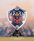 The Legend of Zelda™: Breath of the Wild – Hylian Shield (Exclusive Edition) (shield_launchphoto_st_08_1.jpg)