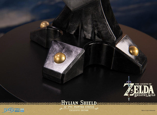 The Legend of Zelda™: Breath of the Wild – Hylian Shield (Exclusive Edition) (shield_launchphoto_st_20_1.jpg)