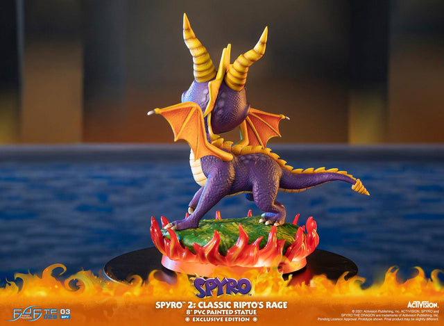 Spyro™ 2: Classic Ripto's Rage 9" PVC Statue  (Definitive Edition) (spyro2_exc-04_1.jpg)