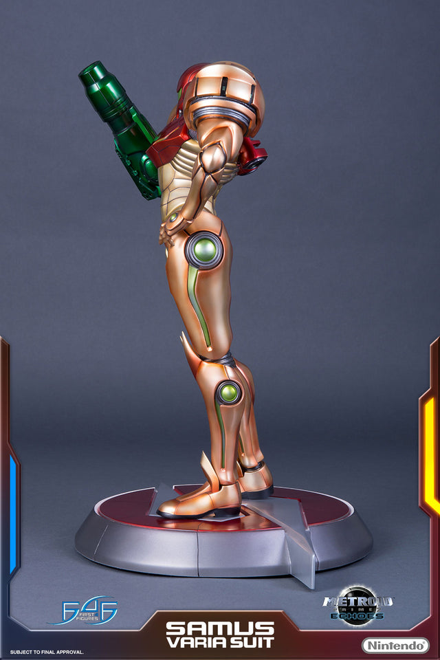 Varia Suit (vs_reg_vertical_22_1.jpg)